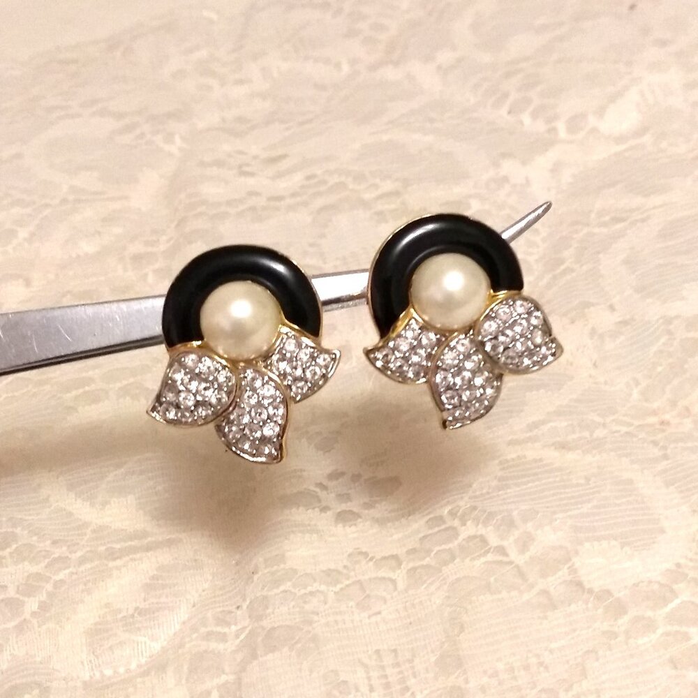 Vintage White Pearl Clear Cubic Zirconia Gold Tone Earrings Pendant